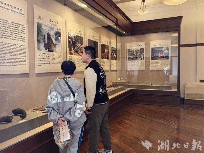 “纳西族东巴文化展”亮相江汉关 邀你解密人类唯一“活着的象形文”